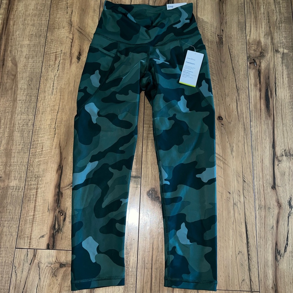 camo crop leggings